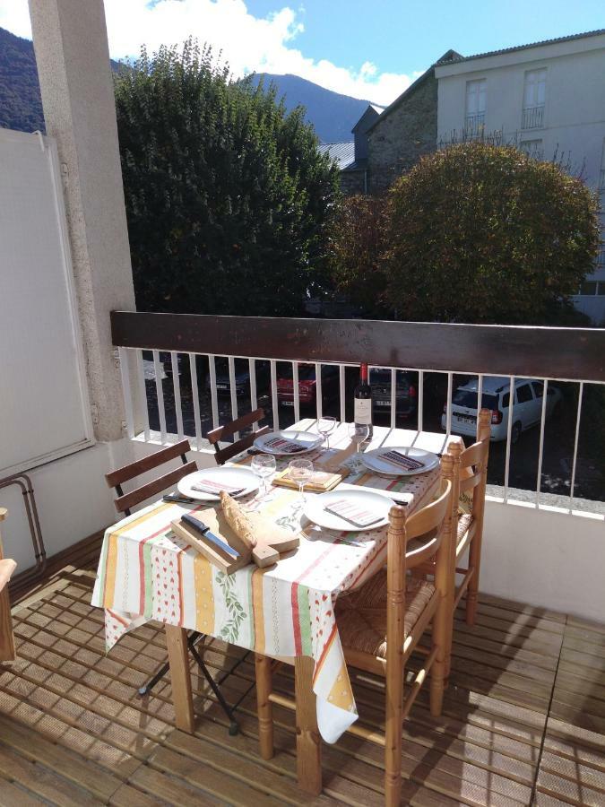 Le Pardeilhan Appt Chaleureux, Lumineux Avec Terrasse Et Parking En Coeur De Ville Bagnères-de-Luchon Exteriör bild